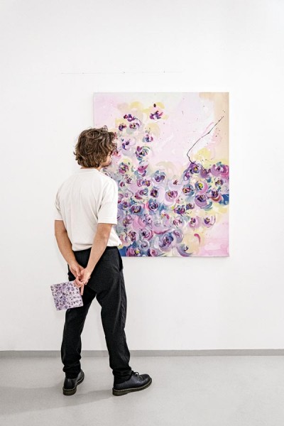 11.01.2023 DIE KUNST DER VERPACKUNG - Eine Kooperation mit dem Künstler José Schloss 11.01.2023 DIE KUNST DER VERPACKUNG - Eine Kooperation mit dem Künstler José Schloss